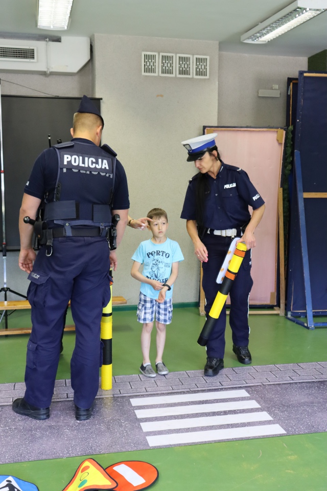 Bezpieczne wakacje z Szkole Podstawowej nr 10 - zdjęcie #25 - eOstroleka.pl