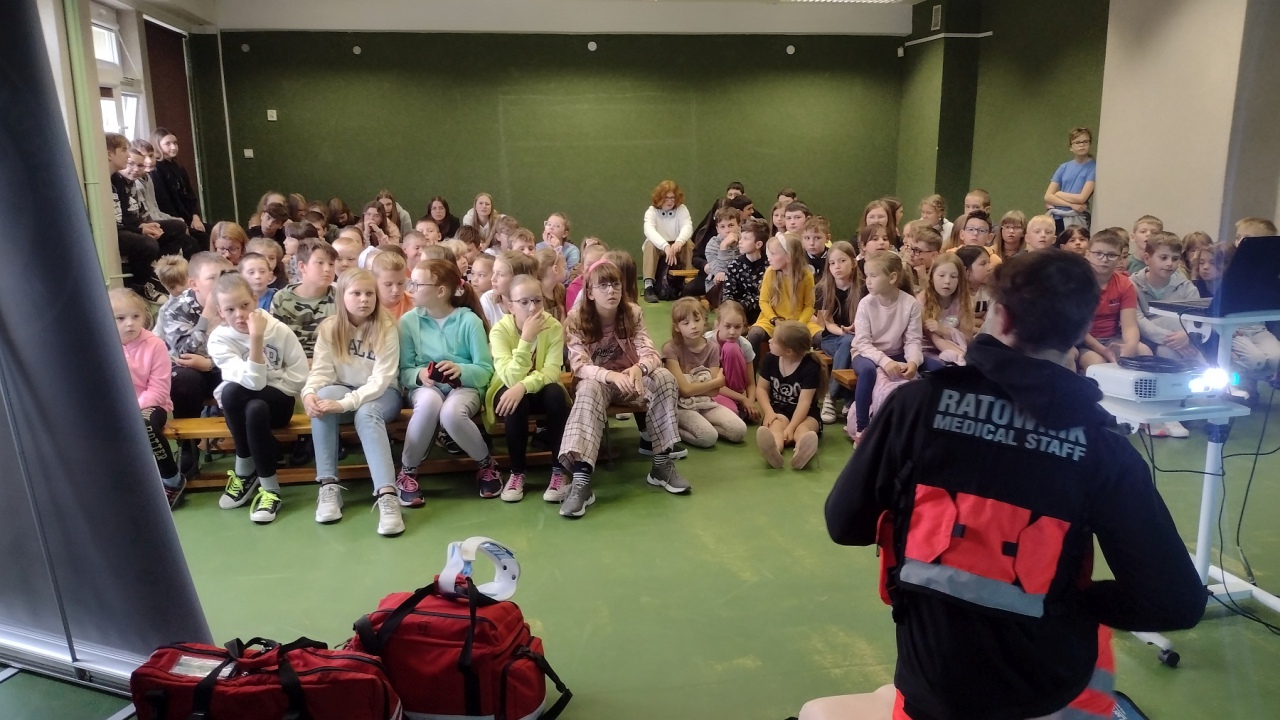 Bezpieczne wakacje z Szkole Podstawowej nr 10 - zdjęcie #17 - eOstroleka.pl
