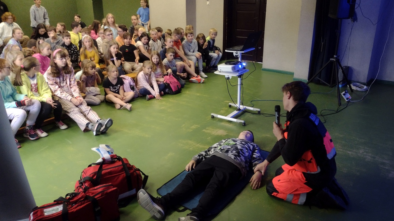 Bezpieczne wakacje z Szkole Podstawowej nr 10 - zdjęcie #14 - eOstroleka.pl