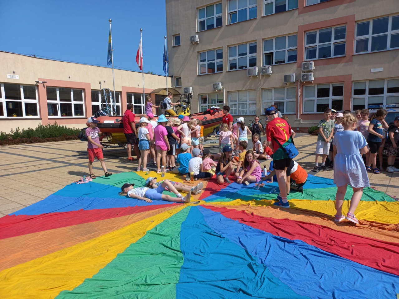 Akcja “Bezpieczne Lato” w ostrołęckiej piątce [21.06.2023] - zdjęcie #10 - eOstroleka.pl