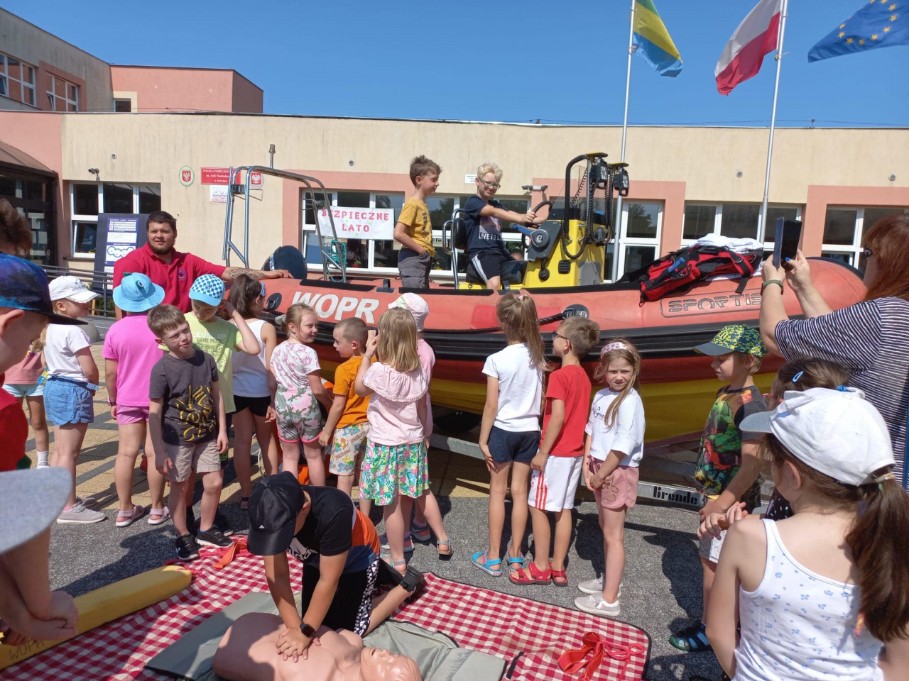 Akcja “Bezpieczne Lato” w ostrołęckiej piątce [21.06.2023] - zdjęcie #2 - eOstroleka.pl