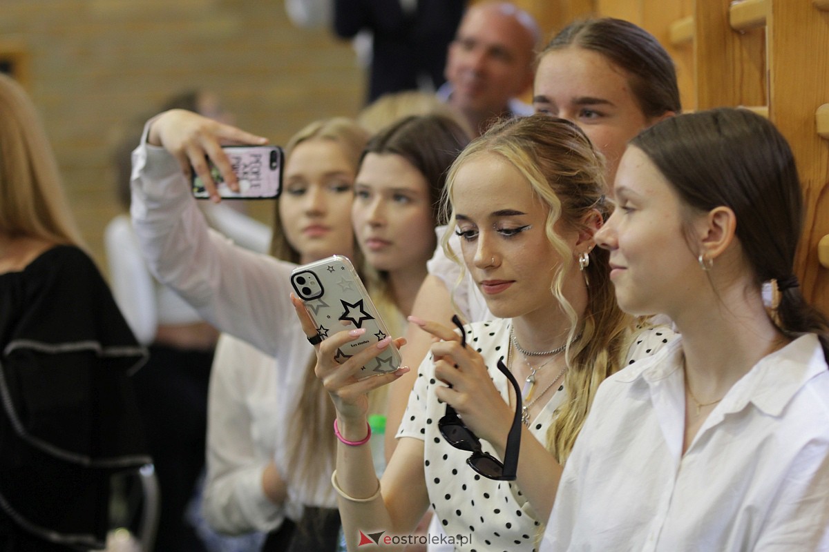 Zakończenie roku szkolnego w Ostrołęce [22.06.2023] - zdjęcie #4 - eOstroleka.pl