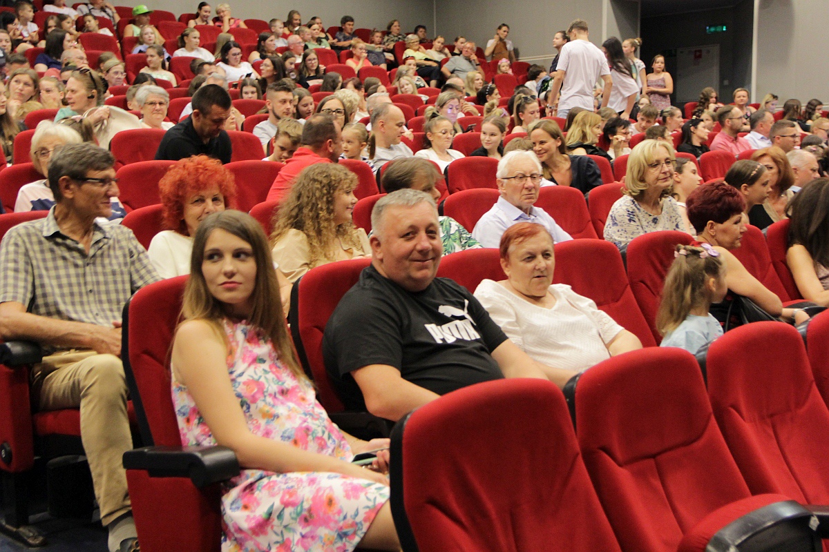 Muzyczno-taneczna podróż z zespołem DE-EM [22.06.2023] - zdjęcie #581 - eOstroleka.pl