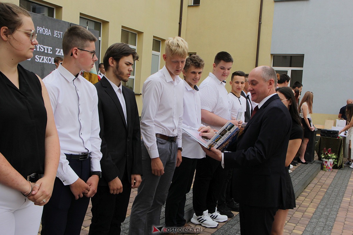 Zakończenie roku szkolnego 2022/23 w Ostrołęce [23.06.2023] - zdjęcie #19 - eOstroleka.pl