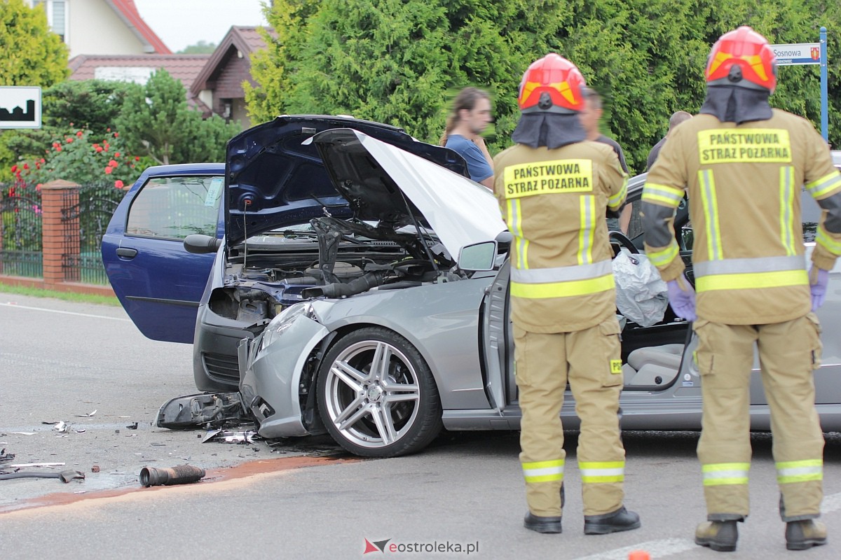 Wypadek w Czarnowcu [23.06.2023] - zdjęcie #8 - eOstroleka.pl