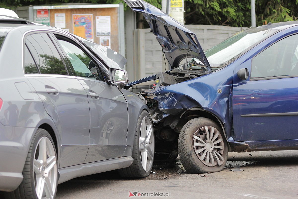 Wypadek w Czarnowcu [23.06.2023] - zdjęcie #14 - eOstroleka.pl