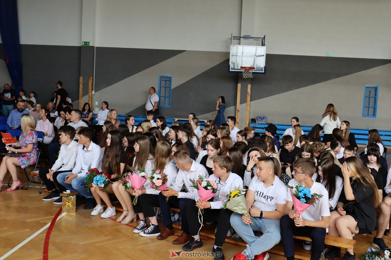 Zakończenie roku szkolnego w Szkole Podstawowej nr 10 w Ostrołęce [23.06.2023] - zdjęcie #20 - eOstroleka.pl