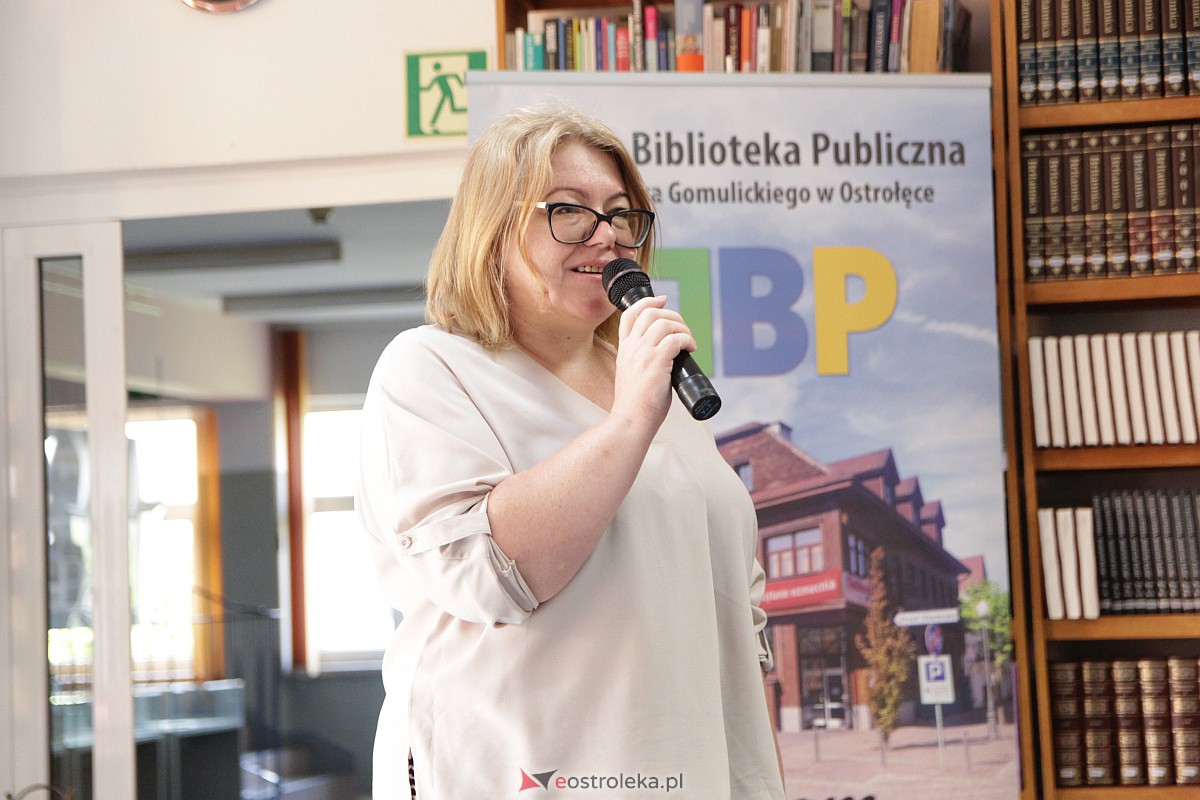 Spotkanie autorskie z Łukaszem Krukowskim w Ostrołęce [23.06.2023] - zdjęcie #17 - eOstroleka.pl