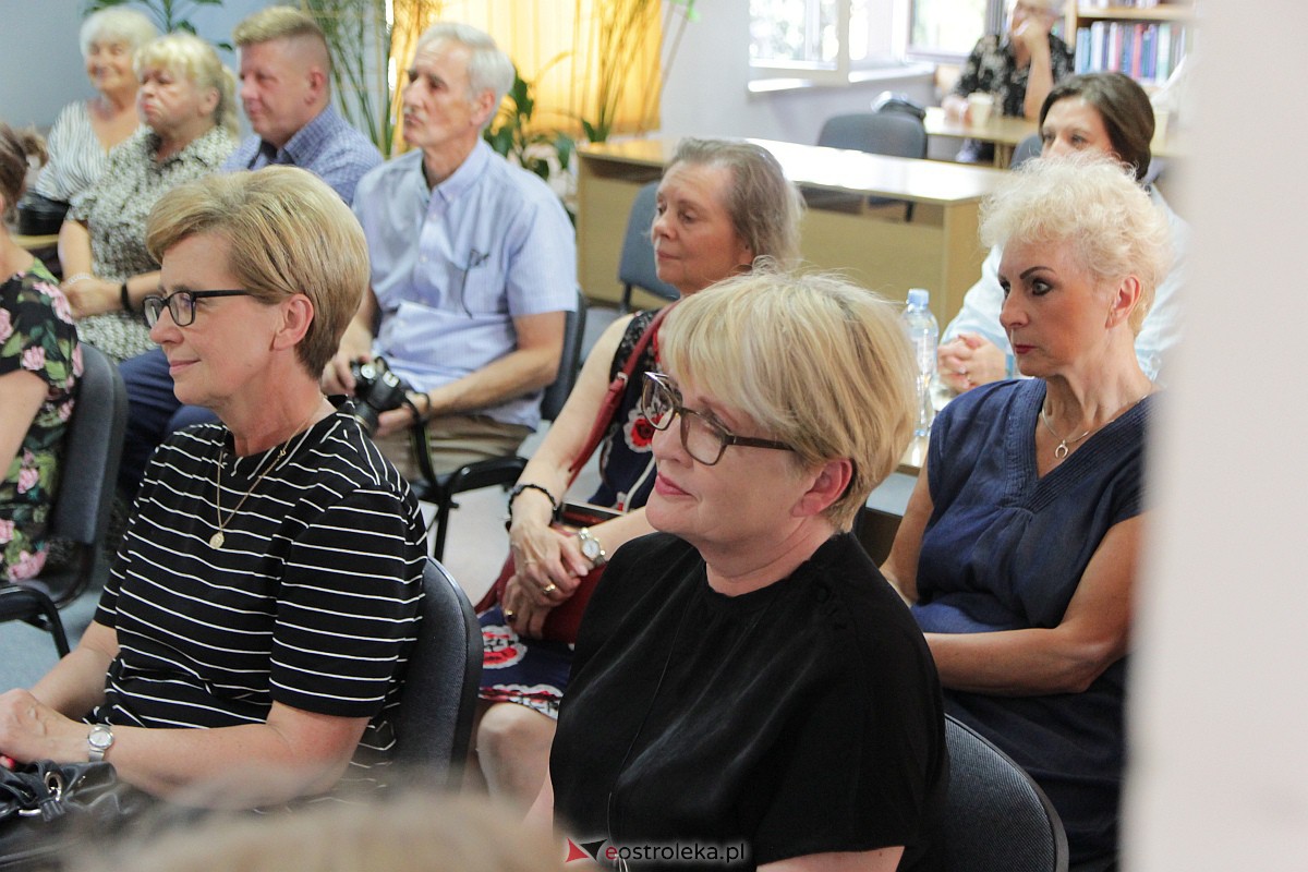 Spotkanie autorskie z Łukaszem Krukowskim w Ostrołęce [23.06.2023] - zdjęcie #5 - eOstroleka.pl