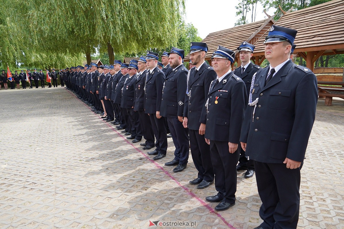 100-lecie OSP Brodowe Łąki. Jednostka otrzymała sztandar [24.06.2023] - zdjęcie #104 - eOstroleka.pl