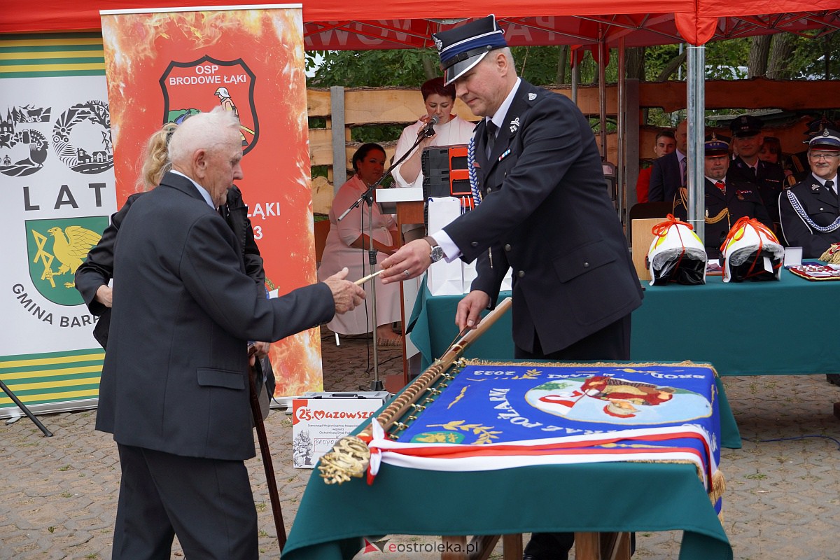 100-lecie OSP Brodowe Łąki. Jednostka otrzymała sztandar [24.06.2023] - zdjęcie #59 - eOstroleka.pl