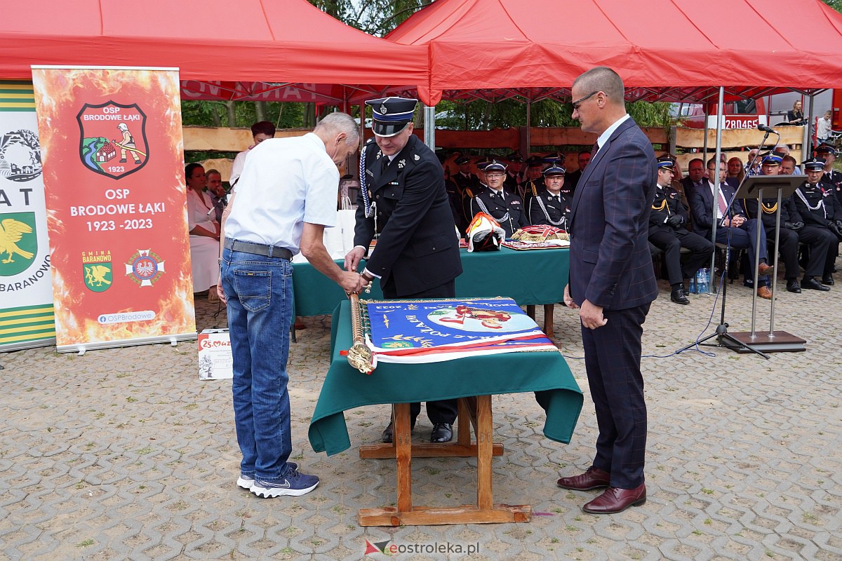 100-lecie OSP Brodowe Łąki. Jednostka otrzymała sztandar [24.06.2023] - zdjęcie #57 - eOstroleka.pl