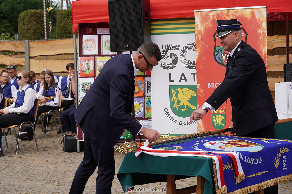 100-lecie OSP Brodowe Łąki. Jednostka otrzymała sztandar [24.06.2023] - zdjęcie #43 - eOstroleka.pl