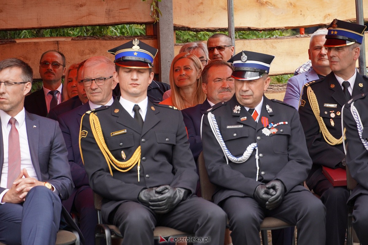 100-lecie OSP Brodowe Łąki. Jednostka otrzymała sztandar [24.06.2023] - zdjęcie #41 - eOstroleka.pl