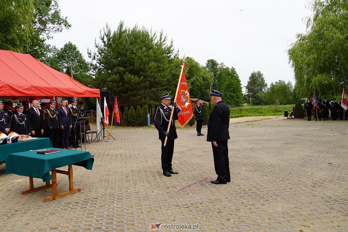100-lecie OSP Brodowe Łąki. Jednostka otrzymała sztandar [24.06.2023] - zdjęcie #36 - eOstroleka.pl