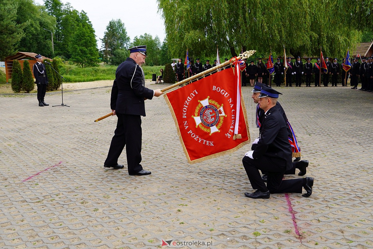 100-lecie OSP Brodowe Łąki. Jednostka otrzymała sztandar [24.06.2023] - zdjęcie #30 - eOstroleka.pl