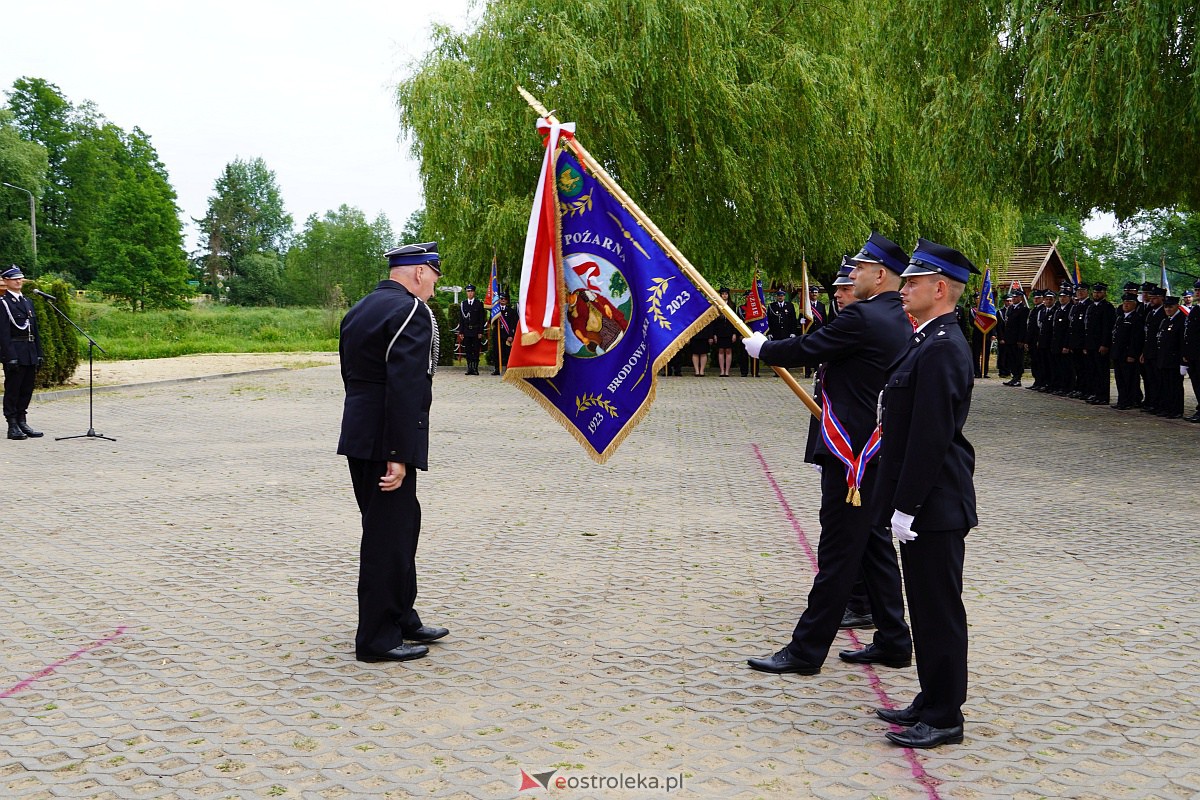 100-lecie OSP Brodowe Łąki. Jednostka otrzymała sztandar [24.06.2023] - zdjęcie #29 - eOstroleka.pl