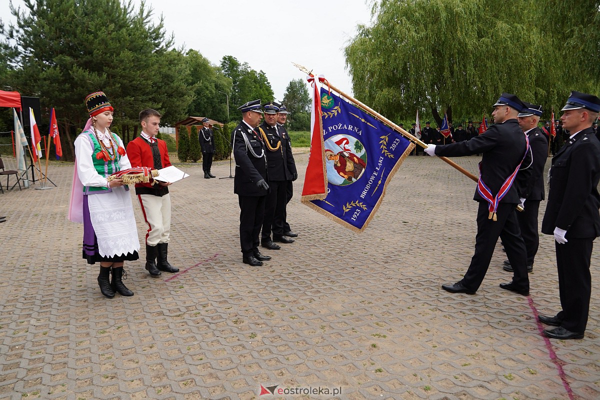 100-lecie OSP Brodowe Łąki. Jednostka otrzymała sztandar [24.06.2023] - zdjęcie #27 - eOstroleka.pl