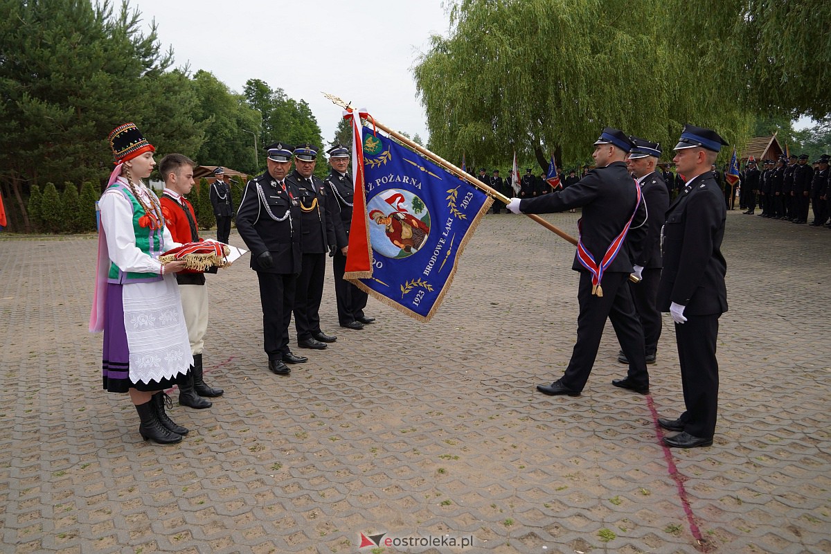 100-lecie OSP Brodowe Łąki. Jednostka otrzymała sztandar [24.06.2023] - zdjęcie #26 - eOstroleka.pl