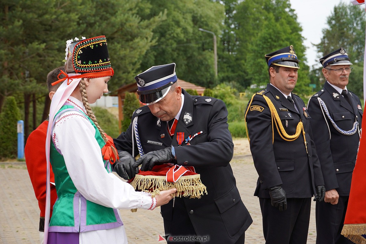 100-lecie OSP Brodowe Łąki. Jednostka otrzymała sztandar [24.06.2023] - zdjęcie #25 - eOstroleka.pl