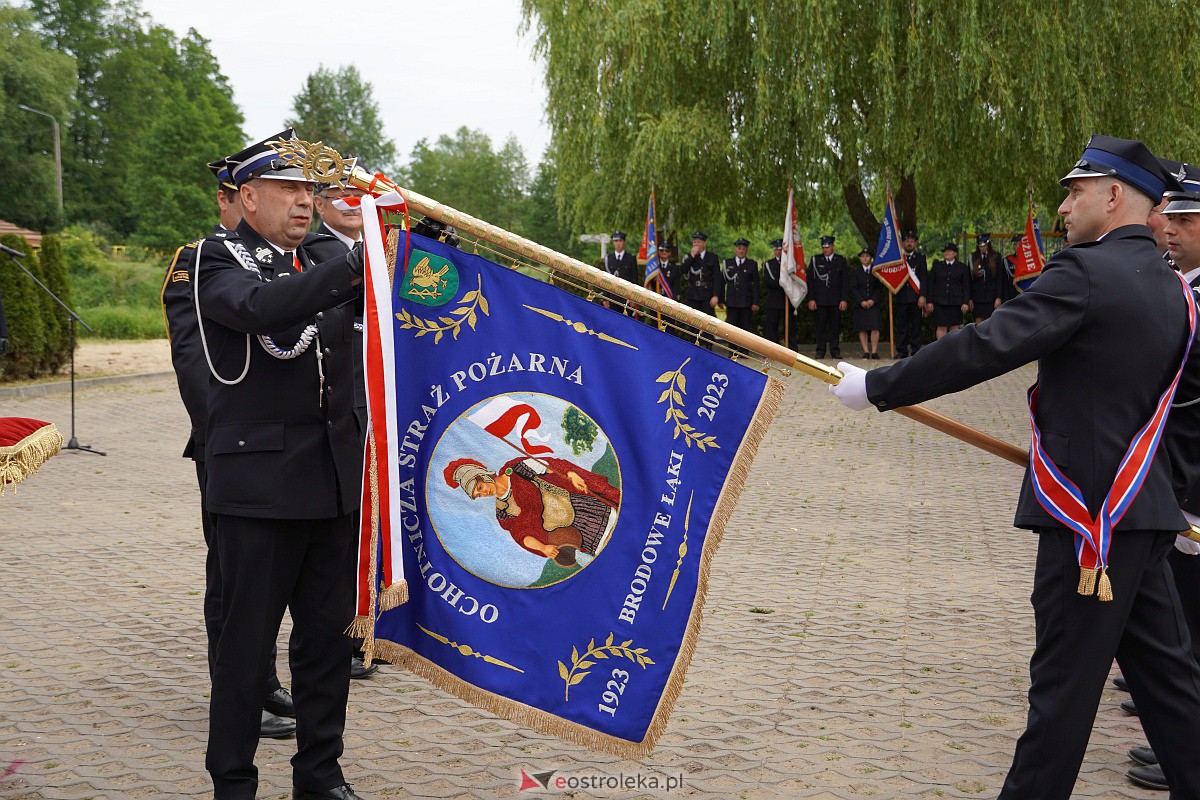 100-lecie OSP Brodowe Łąki. Jednostka otrzymała sztandar [24.06.2023] - zdjęcie #23 - eOstroleka.pl