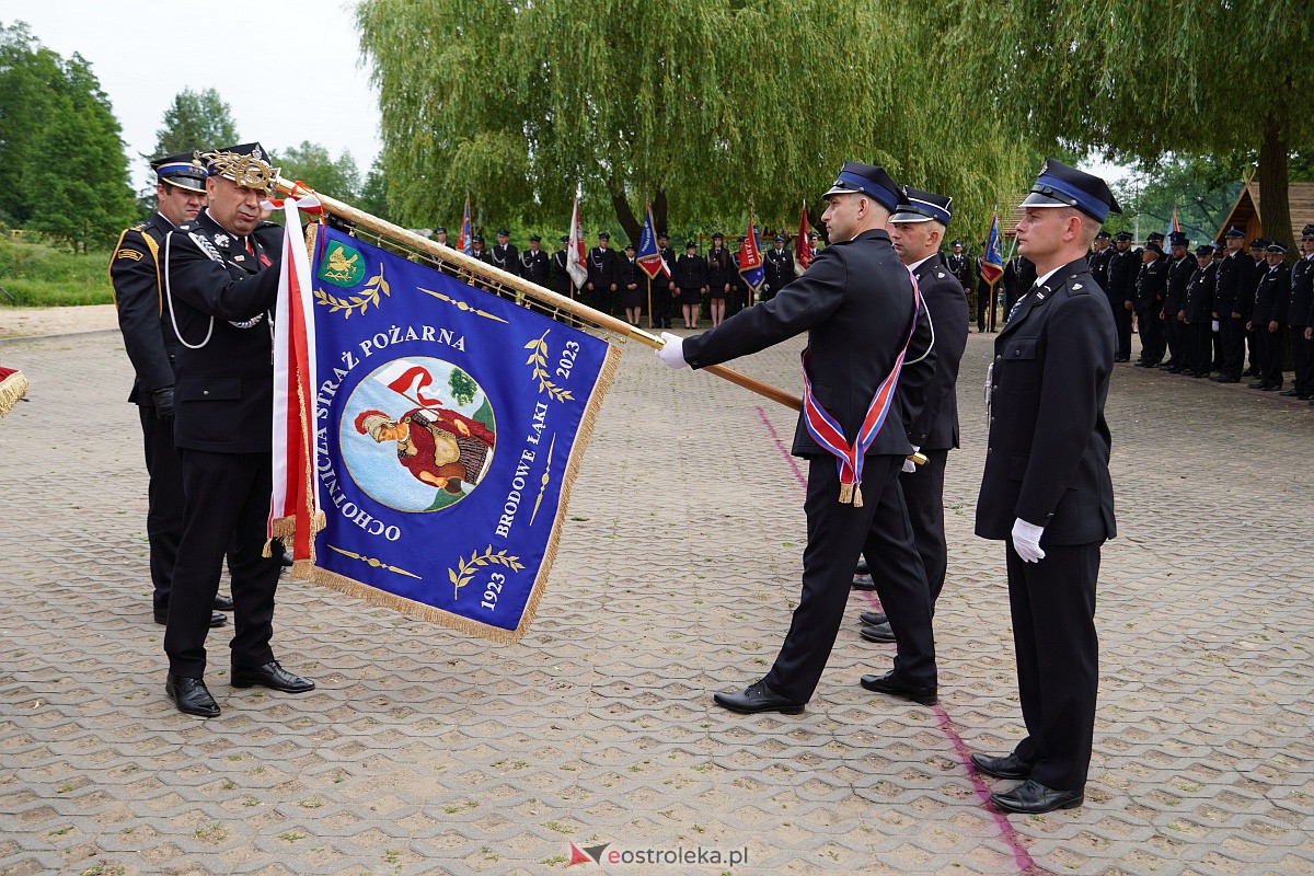 100-lecie OSP Brodowe Łąki. Jednostka otrzymała sztandar [24.06.2023] - zdjęcie #22 - eOstroleka.pl