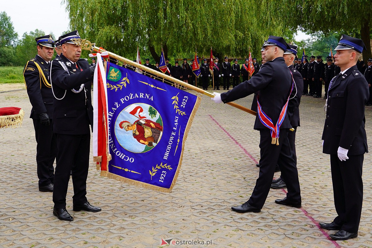 100-lecie OSP Brodowe Łąki. Jednostka otrzymała sztandar [24.06.2023] - zdjęcie #21 - eOstroleka.pl