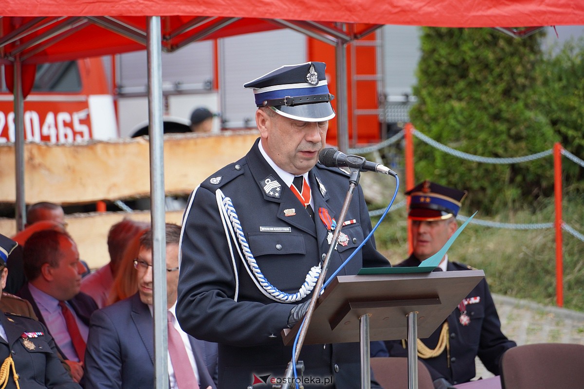 100-lecie OSP Brodowe Łąki. Jednostka otrzymała sztandar [24.06.2023] - zdjęcie #17 - eOstroleka.pl