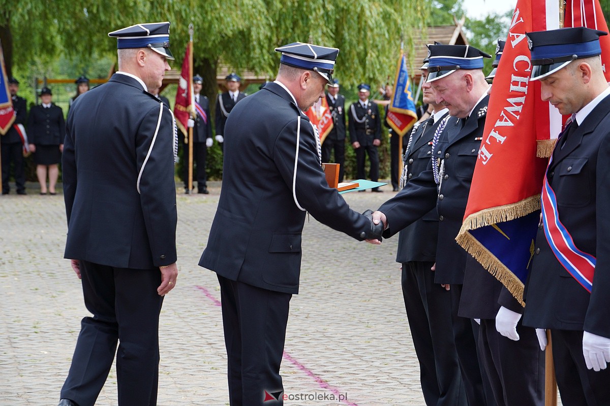 100-lecie OSP Brodowe Łąki. Jednostka otrzymała sztandar [24.06.2023] - zdjęcie #16 - eOstroleka.pl