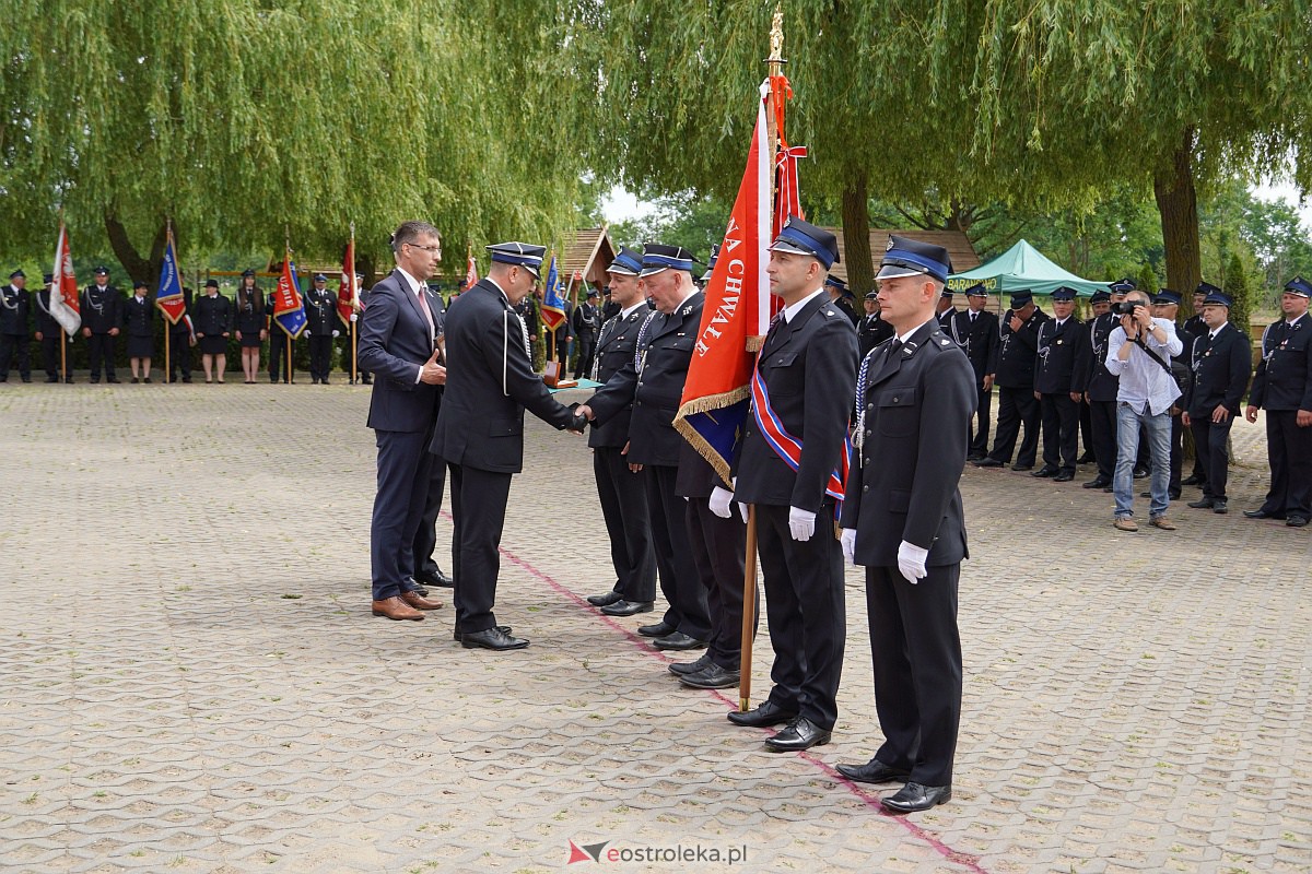 100-lecie OSP Brodowe Łąki. Jednostka otrzymała sztandar [24.06.2023] - zdjęcie #13 - eOstroleka.pl