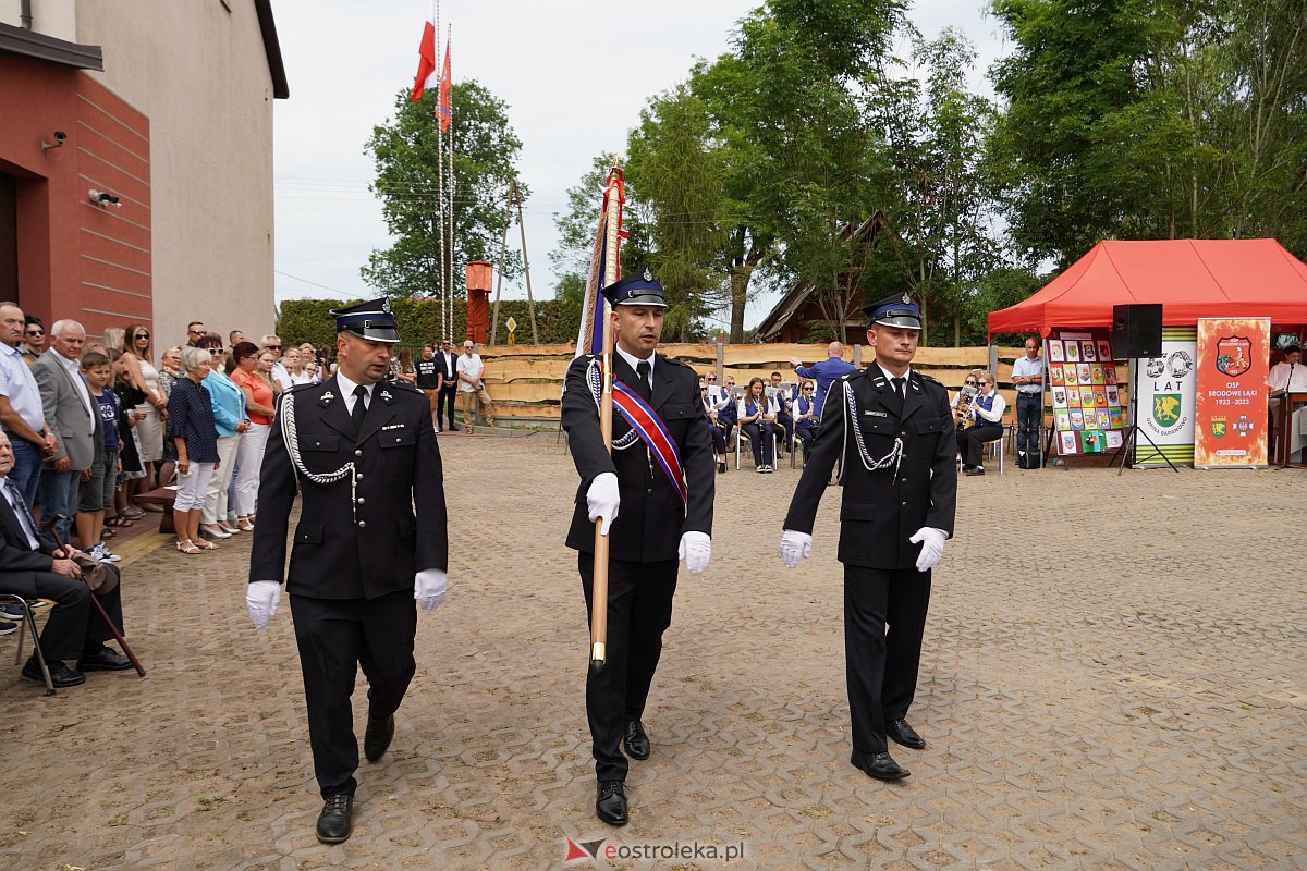 100-lecie OSP Brodowe Łąki. Jednostka otrzymała sztandar [24.06.2023] - zdjęcie #12 - eOstroleka.pl