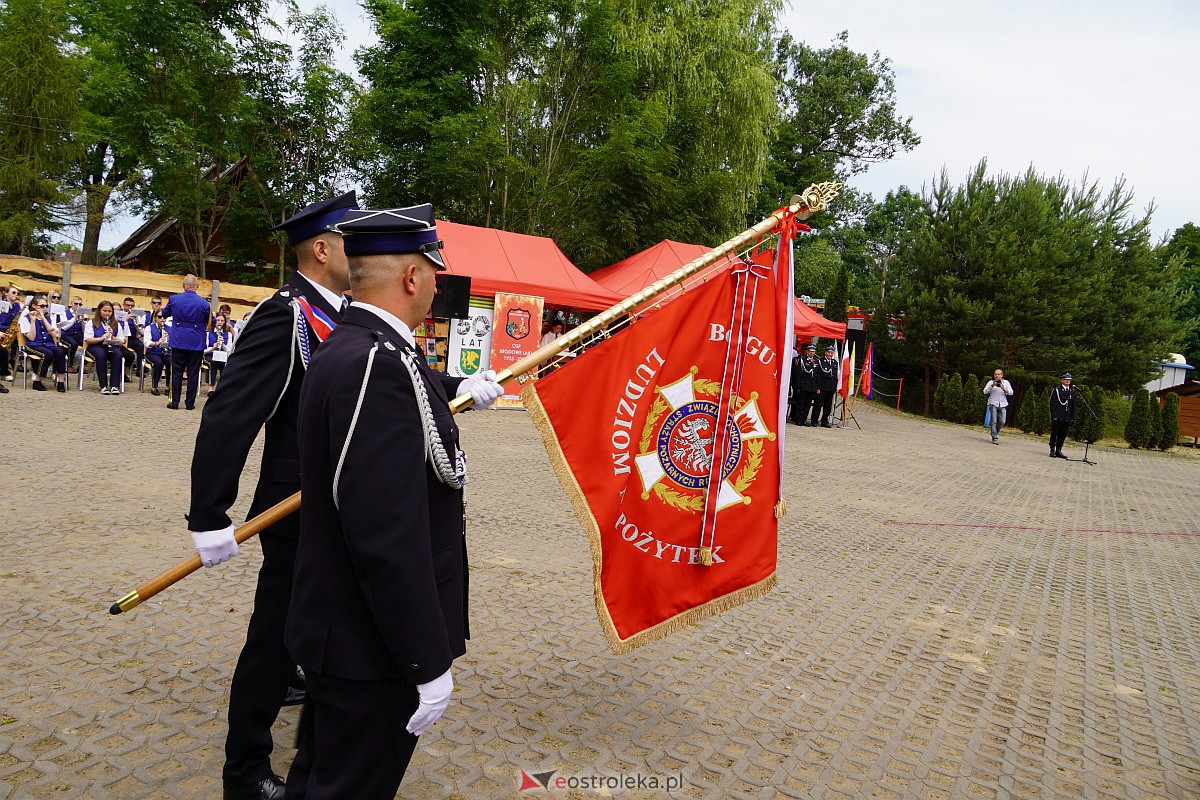 100-lecie OSP Brodowe Łąki. Jednostka otrzymała sztandar [24.06.2023] - zdjęcie #11 - eOstroleka.pl