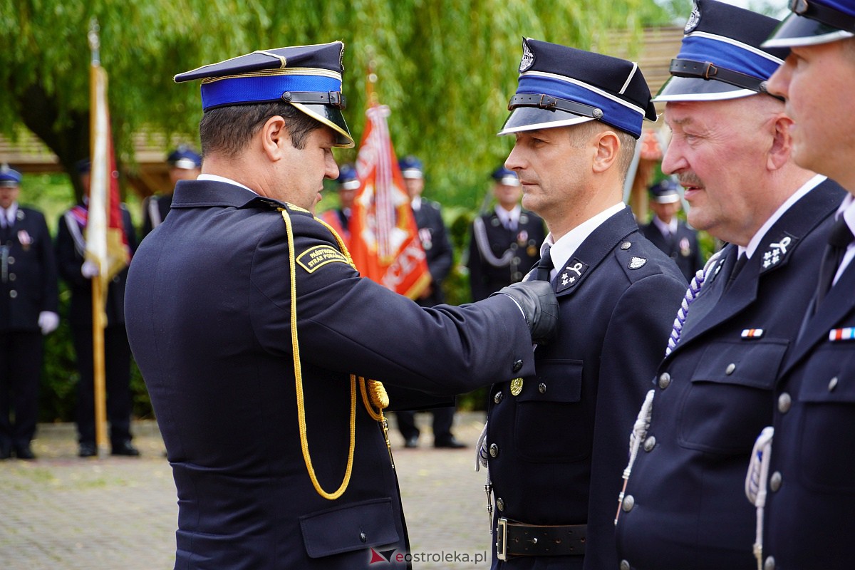 100-lecie OSP Brodowe Łąki. Jednostka otrzymała sztandar [24.06.2023] - zdjęcie #8 - eOstroleka.pl