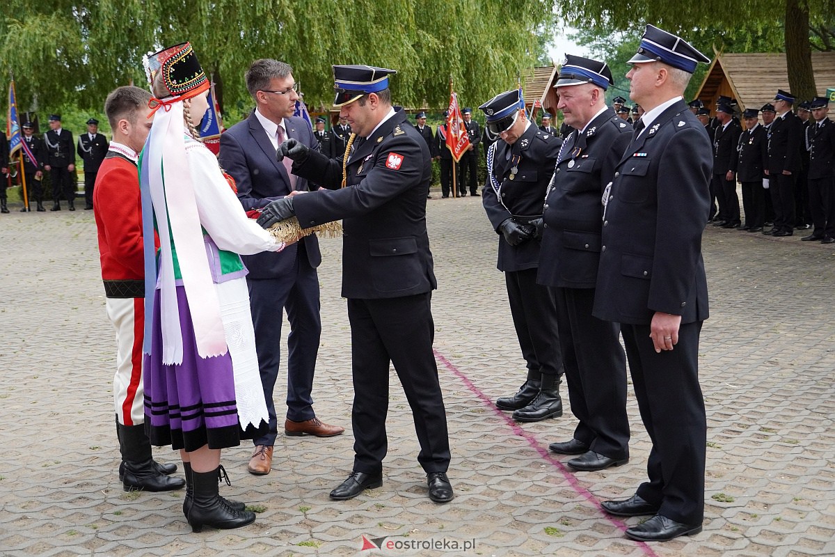 100-lecie OSP Brodowe Łąki. Jednostka otrzymała sztandar [24.06.2023] - zdjęcie #5 - eOstroleka.pl