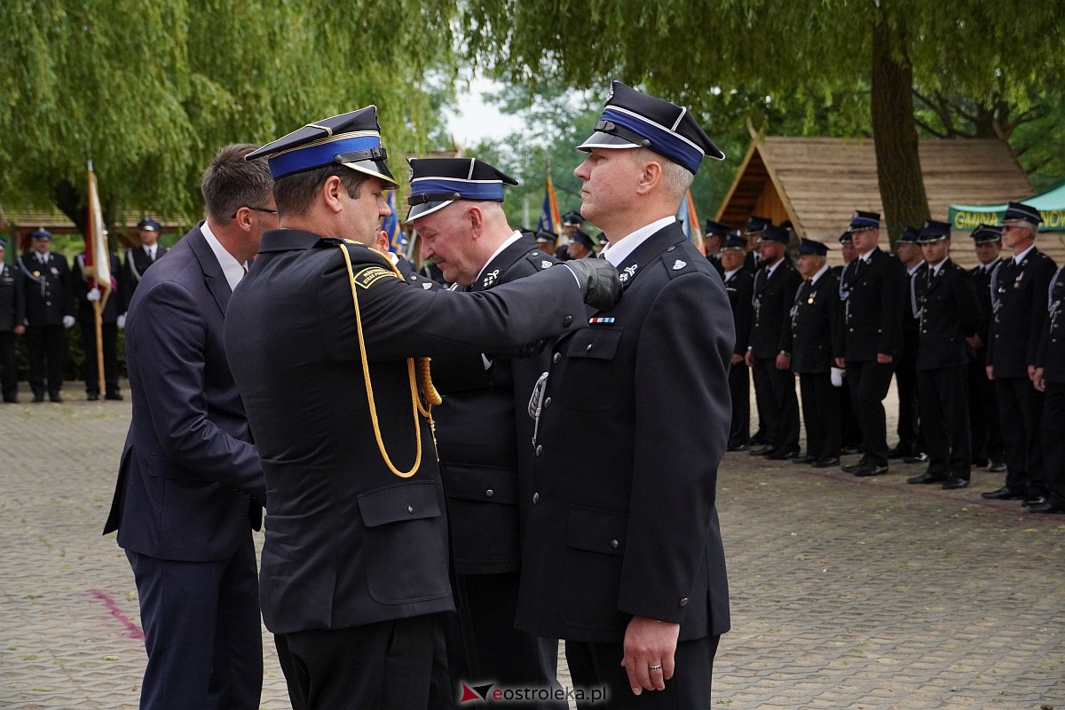 100-lecie OSP Brodowe Łąki. Jednostka otrzymała sztandar [24.06.2023] - zdjęcie #3 - eOstroleka.pl