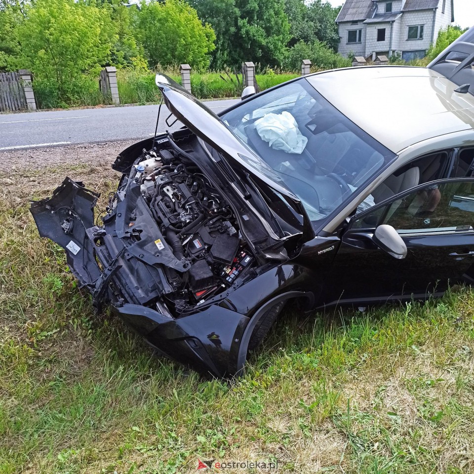 Kolizja w Dylewie [24.06.2023] - zdjęcie #1 - eOstroleka.pl