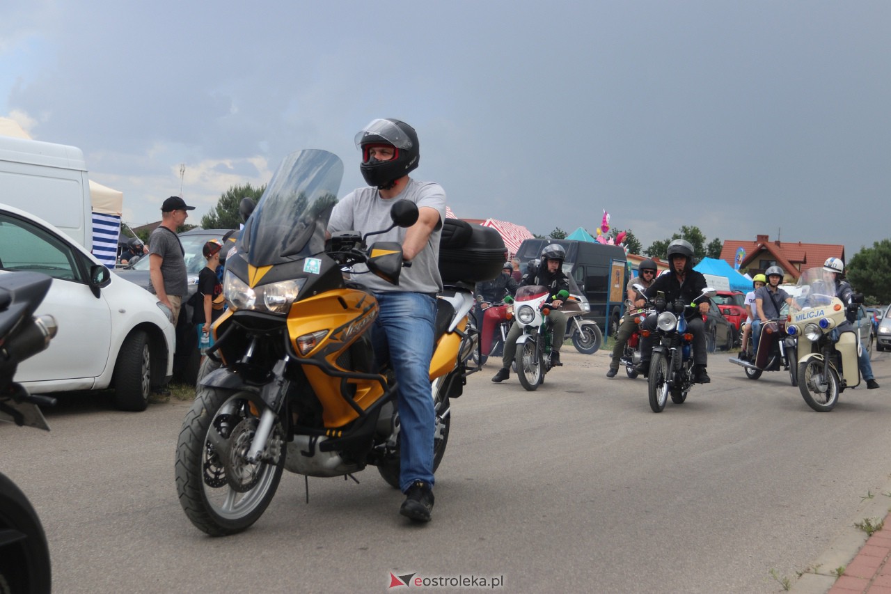 Zlot Oldtimerów w Rzekuniu [25.06.2023] - zdjęcie #23 - eOstroleka.pl