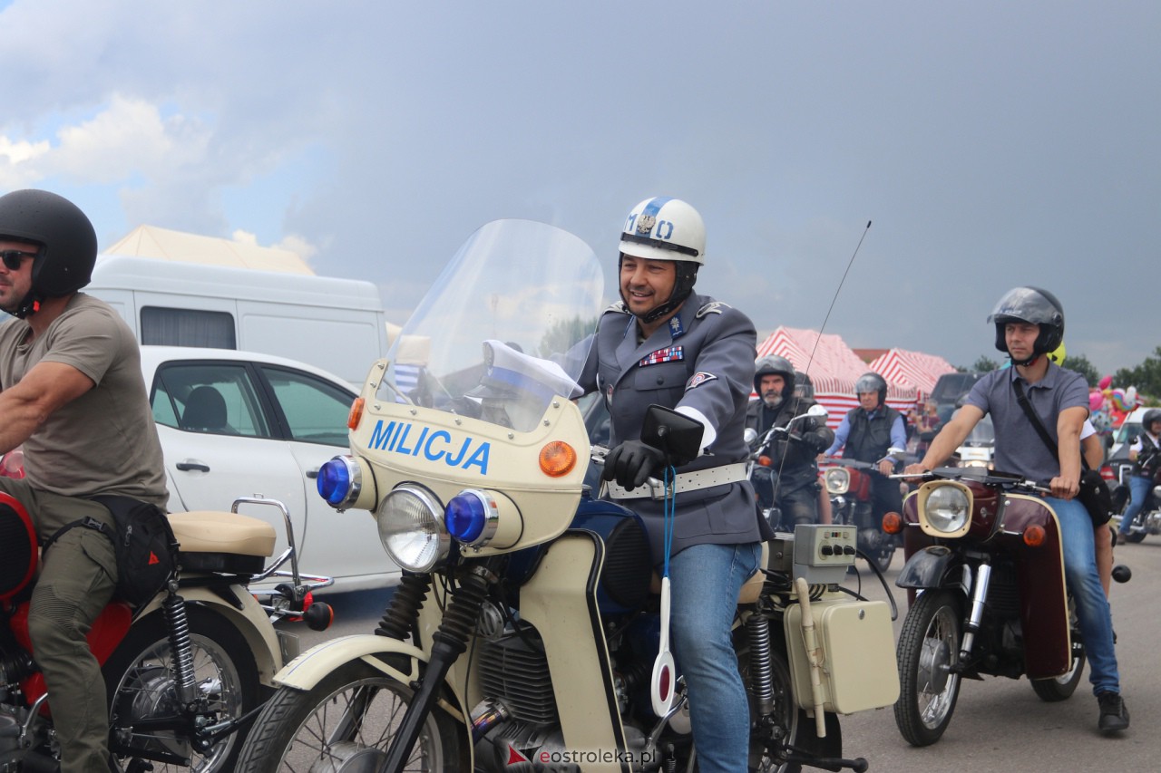 Zlot Oldtimerów w Rzekuniu [25.06.2023] - zdjęcie #22 - eOstroleka.pl