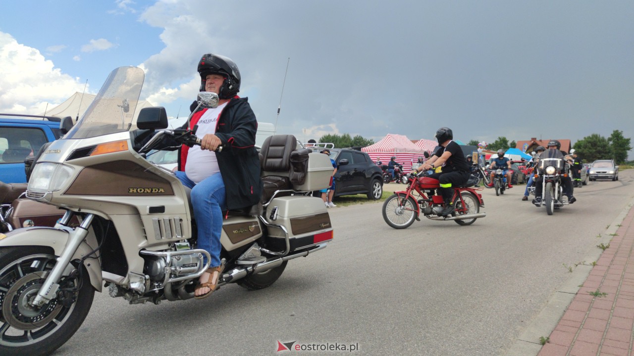 Zlot Oldtimerów w Rzekuniu [25.06.2023] - zdjęcie #44 - eOstroleka.pl