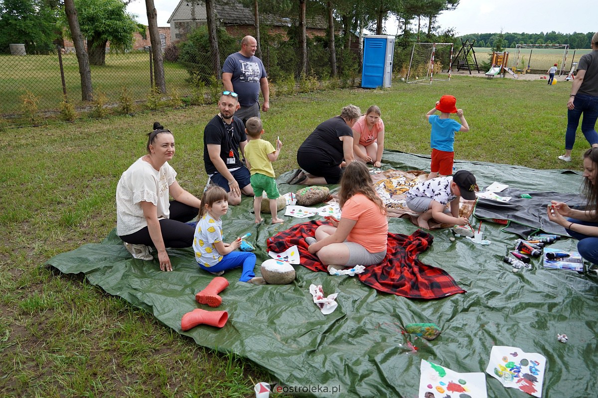 Malowanie na kamieniu - Konkurs rodzinny w Janochach [25.06.2023] - zdjęcie #48 - eOstroleka.pl