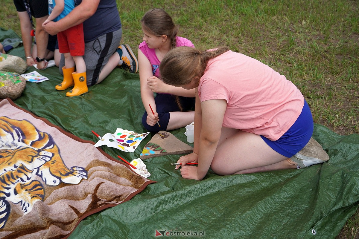 Malowanie na kamieniu - Konkurs rodzinny w Janochach [25.06.2023] - zdjęcie #34 - eOstroleka.pl