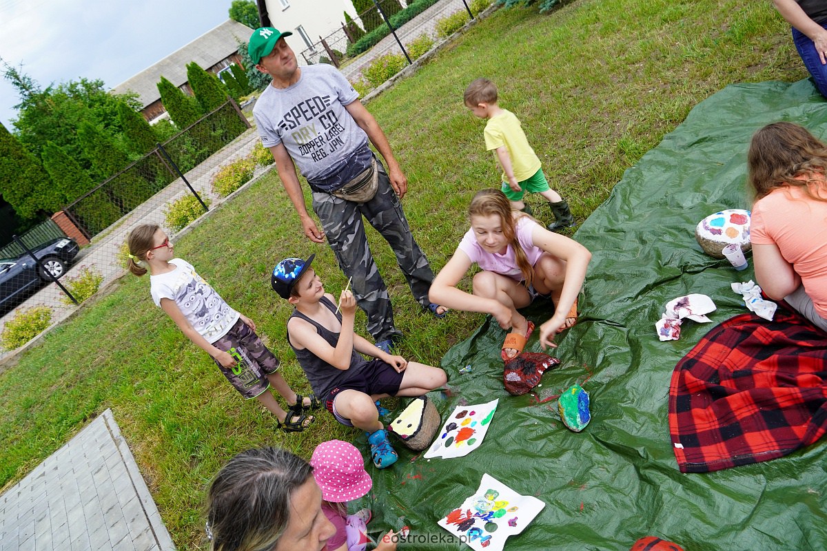 Malowanie na kamieniu - Konkurs rodzinny w Janochach [25.06.2023] - zdjęcie #27 - eOstroleka.pl