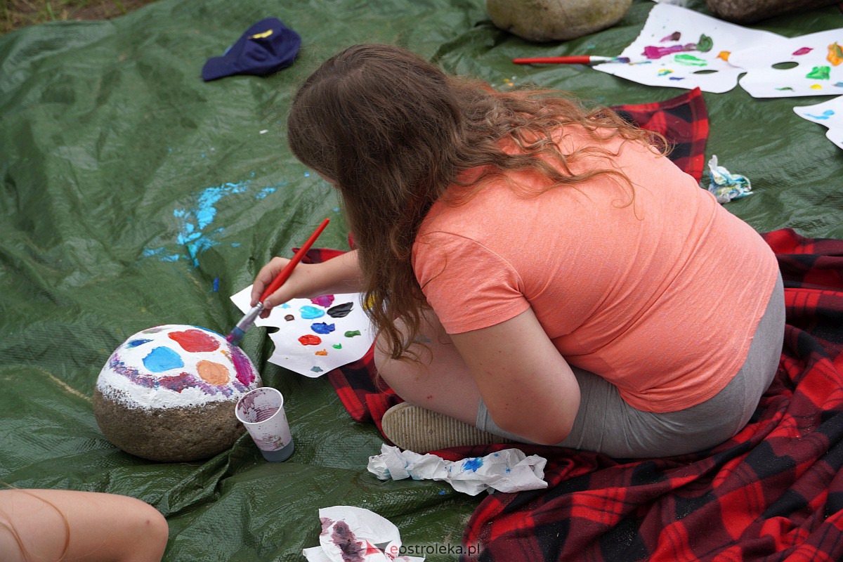 Malowanie na kamieniu - Konkurs rodzinny w Janochach [25.06.2023] - zdjęcie #26 - eOstroleka.pl