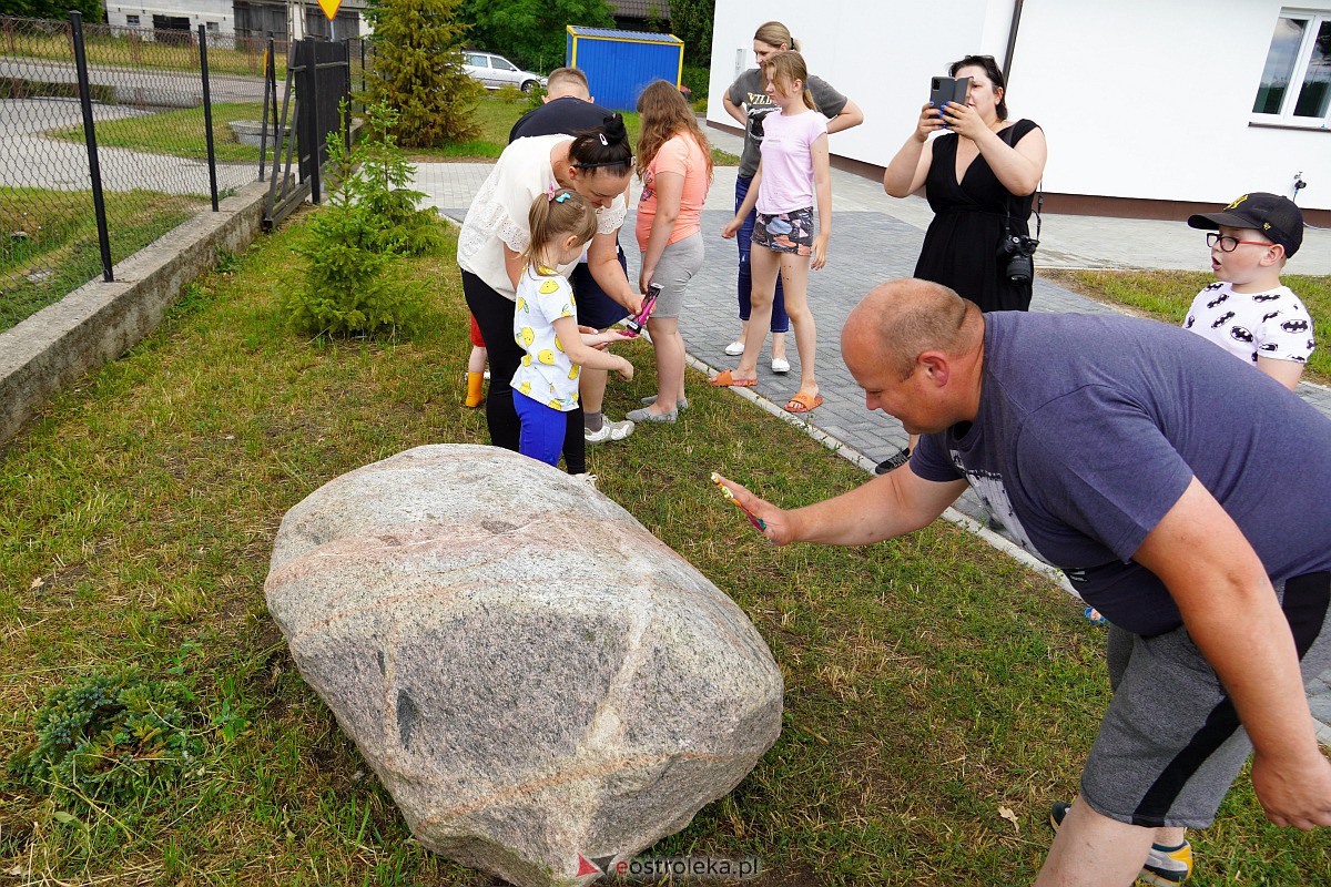 Malowanie na kamieniu - Konkurs rodzinny w Janochach [25.06.2023] - zdjęcie #23 - eOstroleka.pl