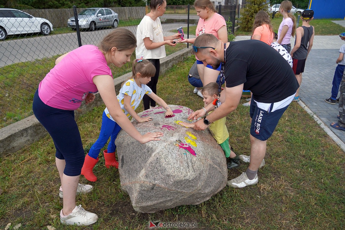Malowanie na kamieniu - Konkurs rodzinny w Janochach [25.06.2023] - zdjęcie #18 - eOstroleka.pl