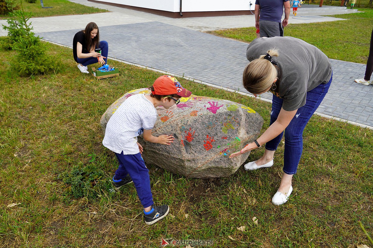 Malowanie na kamieniu - Konkurs rodzinny w Janochach [25.06.2023] - zdjęcie #5 - eOstroleka.pl