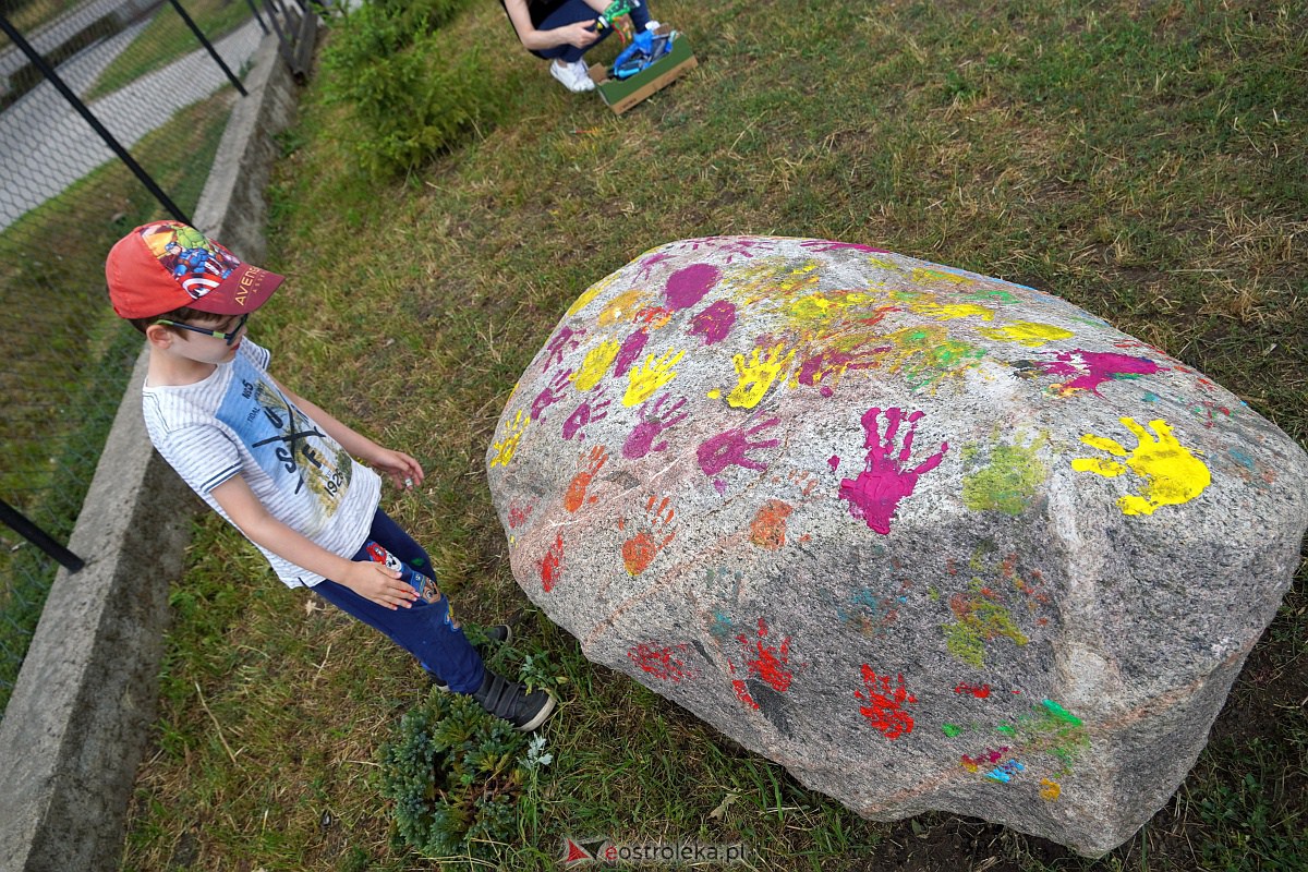 Malowanie na kamieniu - Konkurs rodzinny w Janochach [25.06.2023] - zdjęcie #4 - eOstroleka.pl