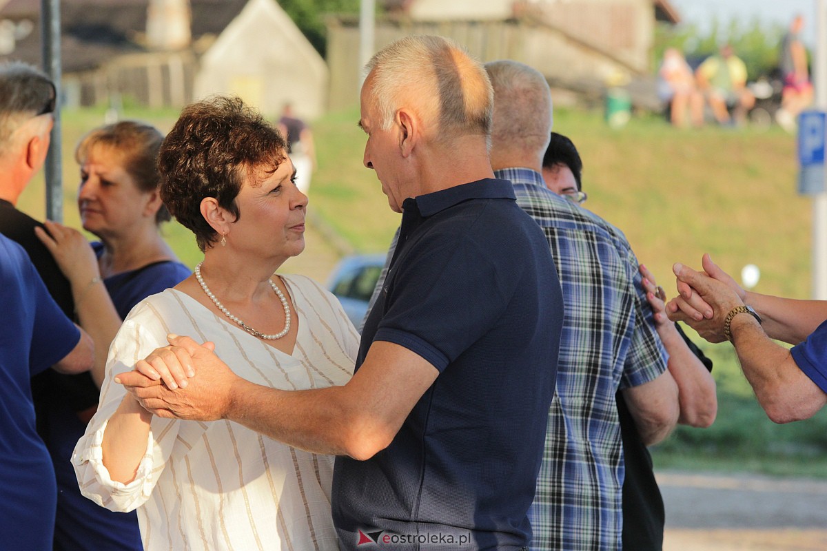 Potańcówka na plaży miejskiej w Ostrołęce [25.06.2023] - zdjęcie #52 - eOstroleka.pl