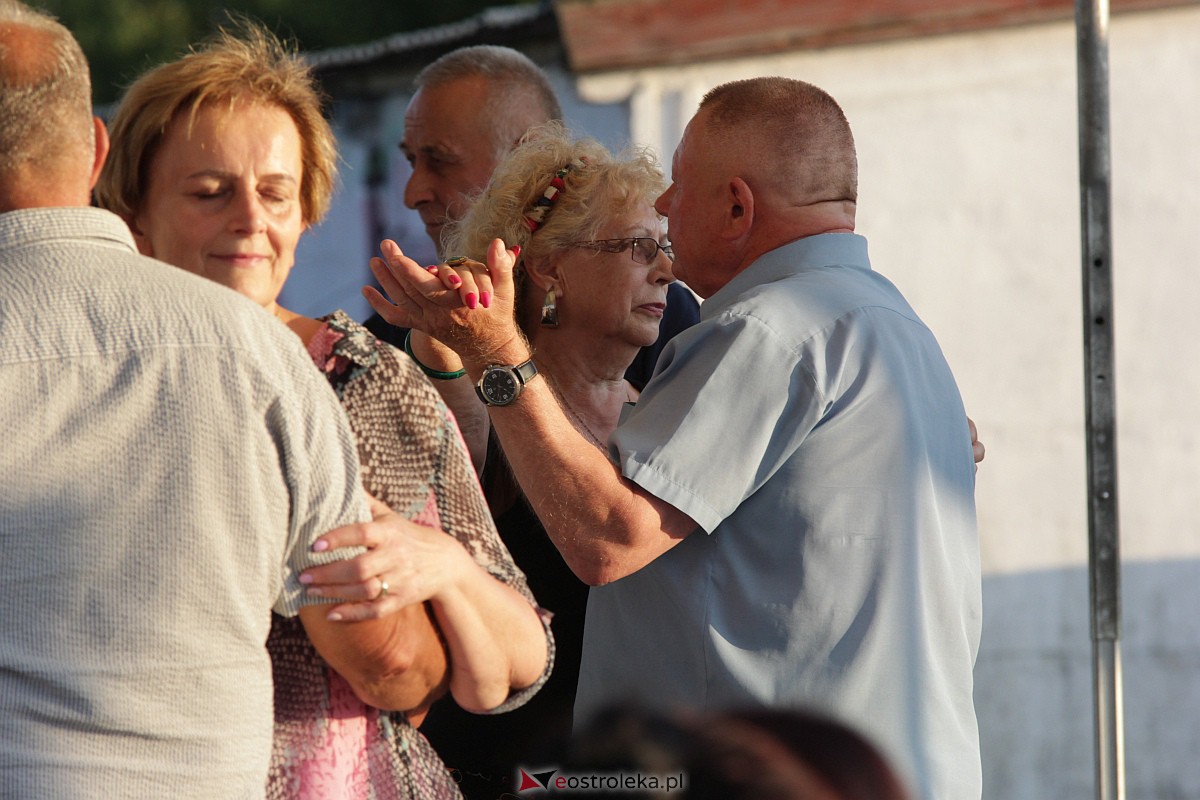 Potańcówka na plaży miejskiej w Ostrołęce [25.06.2023] - zdjęcie #41 - eOstroleka.pl