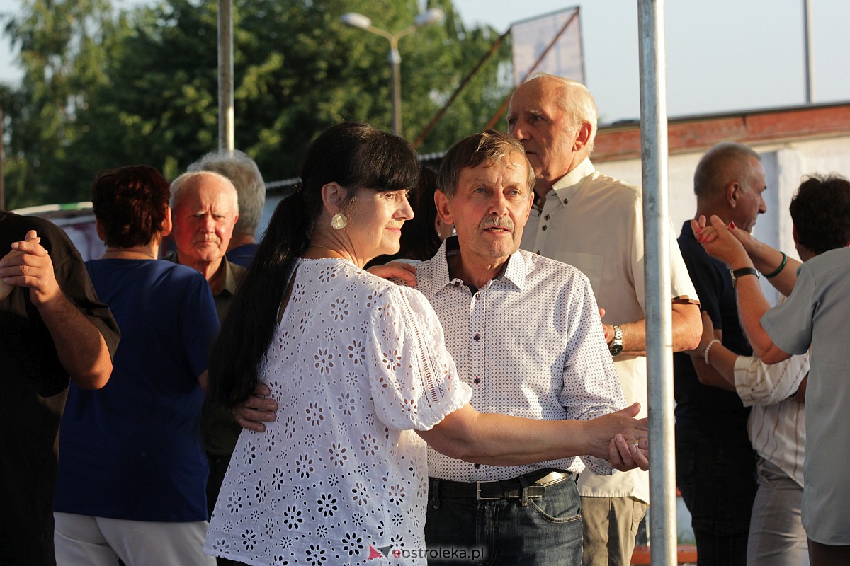 Potańcówka na plaży miejskiej w Ostrołęce [25.06.2023] - zdjęcie #37 - eOstroleka.pl